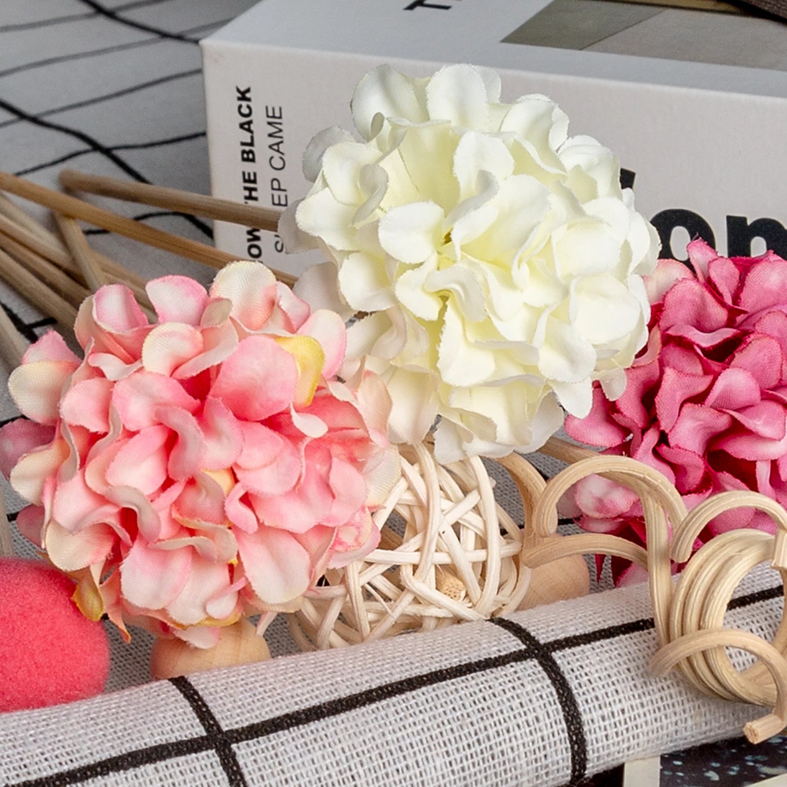 NEW 10PCS Pink Hydrangea Flower Rattan Sticks Fireless Fragrances Reed